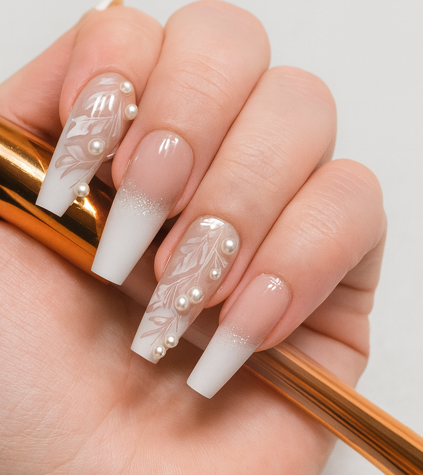 ﻿Lady Pearl Silence 🤍✨Press on nails